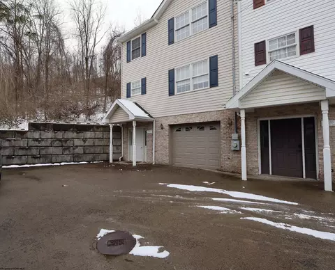 1508 Bergamont St, Morgantown, WV 26505