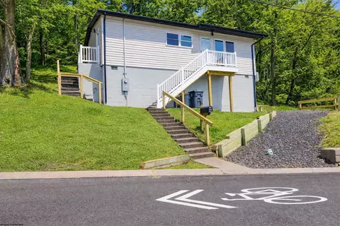 608 E Brockway Ave, Morgantown, WV 26501