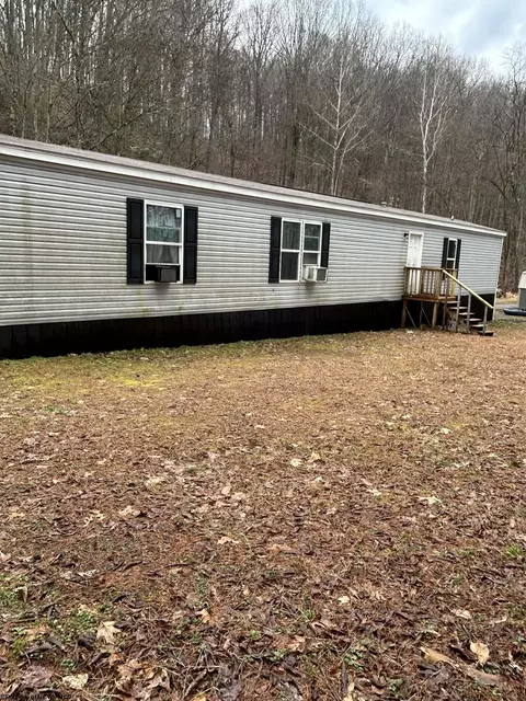 299 Foxstone Dr, Buckhannon, WV 26201