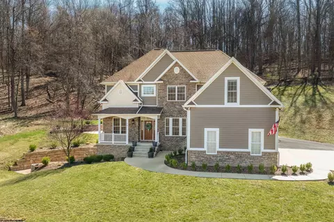 12 Falling Water Ln, Morgantown, WV 26508