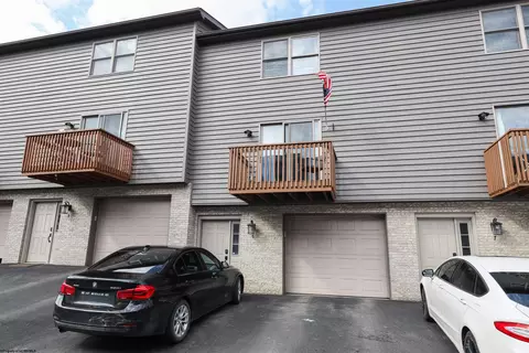 5 Sunridge Dr, Morgantown, WV 26505