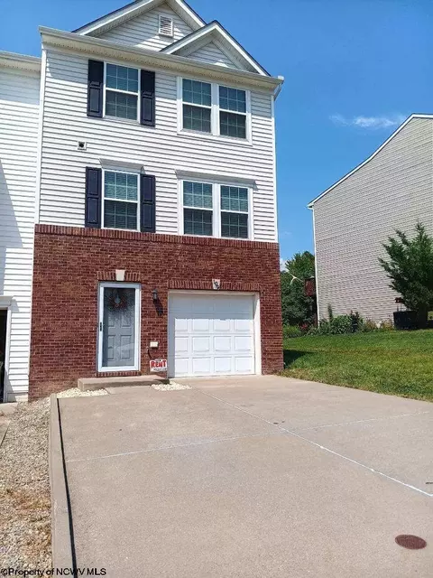 109 Birdseye View Ln, Morgantown, WV 26501