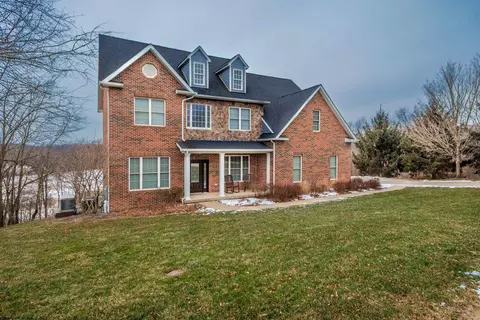 19 Garden Ln, Morgantown, WV 26501