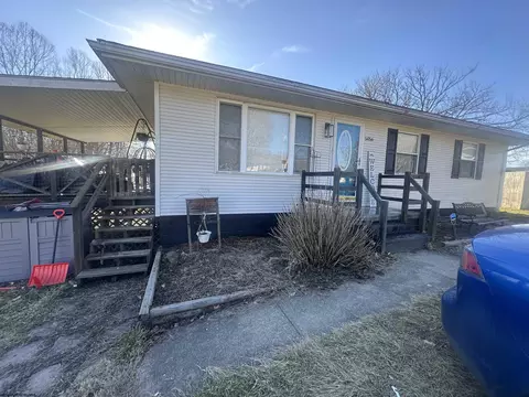 5056 Birch St, Clarksburg, WV 26301