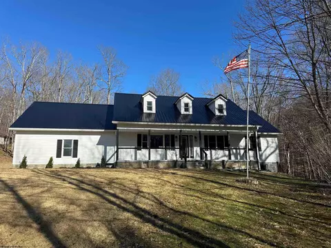 16 Mountain Aire Blvd, Elkins, WV 26241