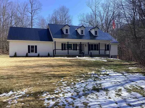 16 Mountain Aire Blvd, Elkins, WV 26241