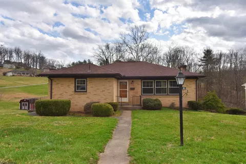 209 Blackwell St, Bridgeport, WV 26330