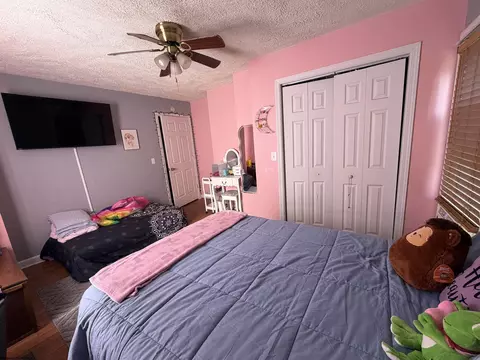 Bedroom - 202 Meadow Ave, Mannington, WV 26582 photo 3 of 5