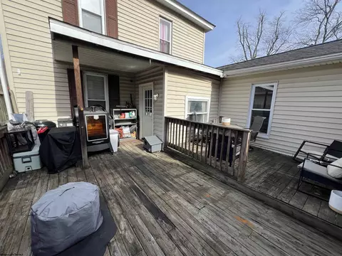 Exterior - 202 Meadow Ave, Mannington, WV 26582 photo 2 of 2