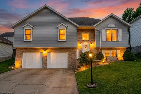 310 Anini Dr, Morgantown, WV 26508
