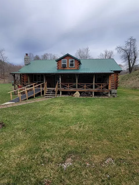 111 Cravens Run, Elkins, WV 26241