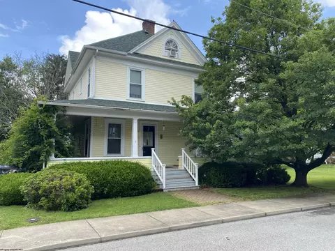 28 Central Ave, Buckhannon, WV 26201