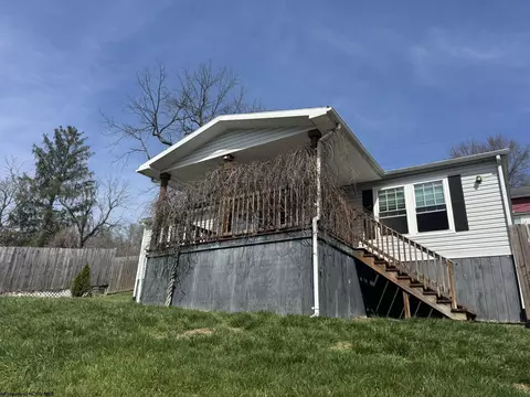 111 Brick Hill Rd, Four States, WV 26572