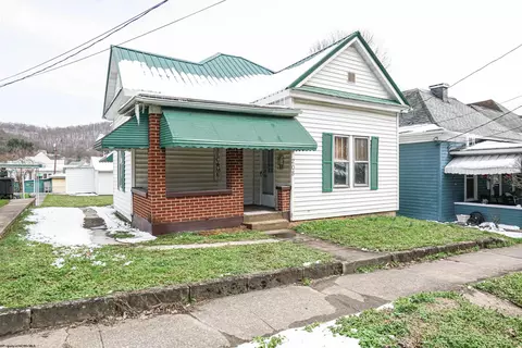 208 Jefferson St, Mannington, WV 26582