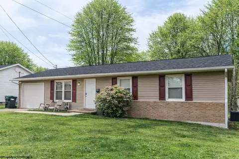 232 Del Dew Dr, Bridgeport, WV 26330
