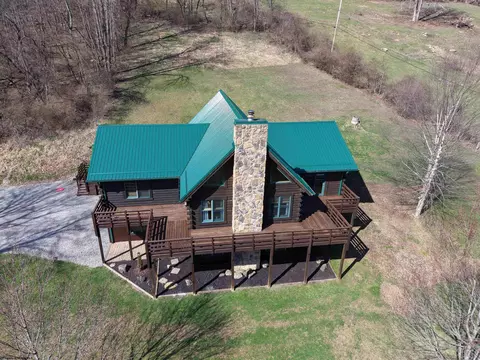 215 Grove St, Buckhannon, WV 26201