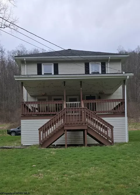 8279 Victory Ave, Grafton, WV 26354
