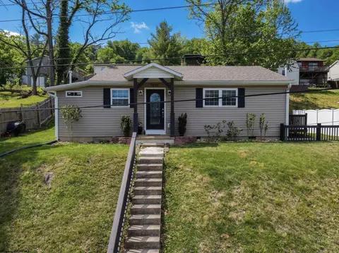 1021 Denver Ave, Morgantown, WV 26505