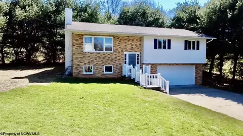 1336 Perry Ave, Morgantown, WV 26505