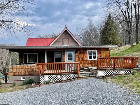 30 Camden Ave, Sutton, WV 26601