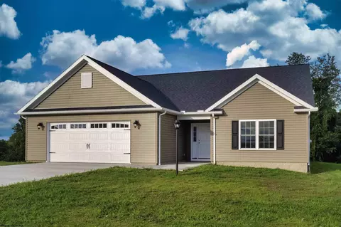 14 Hawk Station Dr, Fairmont, WV 26554