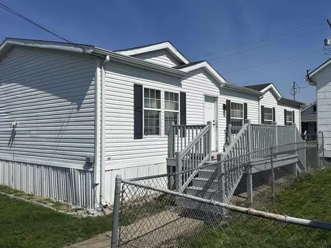 1317 N River Ave, Weston, WV 26452