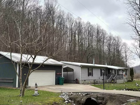 1058 Bean Holw, West Union, WV 26456