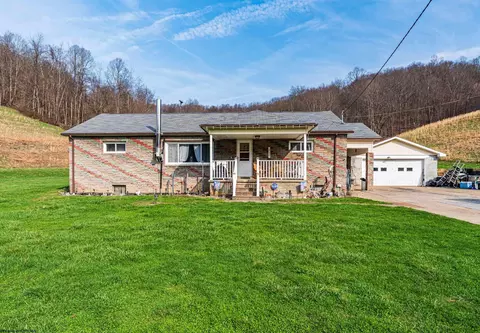 776 Statler Run Rd, Fairview, WV 26570