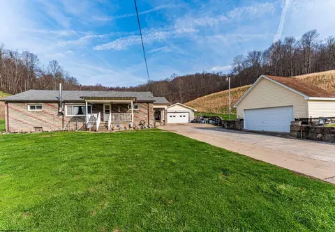 Exterior - 776 Statler Run Rd, Fairview, WV 26570 photo 2 of 8