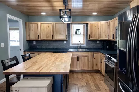 Kitchen - 4243 Independence Rd, Independence, WV 26374 photo 2 of 2