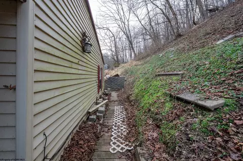Exterior - 139 Ramp Hollow Rd, Pursglove, WV 26546 photo 3 of 5