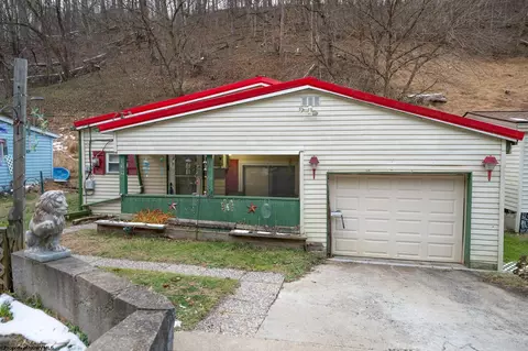 Exterior - 139 Ramp Hollow Rd, Pursglove, WV 26546 photo 2 of 5
