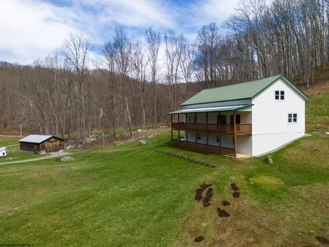 105 Helmsdale Rd, French Creek, WV 26218