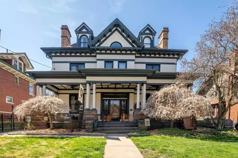 220 Park St, Morgantown, WV 26501