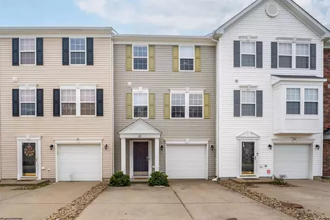 43 Robin Ln, Morgantown, WV 26508