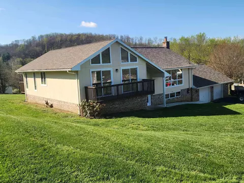 94 Greenhill Ln, Mount Clare, WV 26408