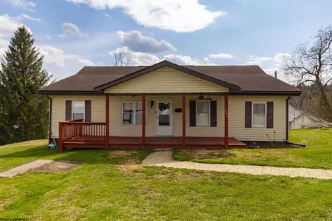 239 N Virginia Ave, Bridgeport, WV 26330