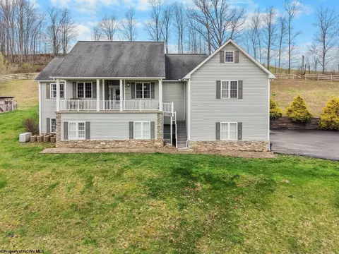203 Grant Ln, Buckhannon, WV 26201