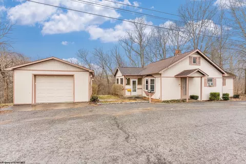 1341 Cain St, Morgantown, WV 26505
