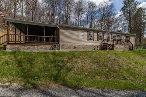 78 Hannah St, Clarksburg, WV 26301