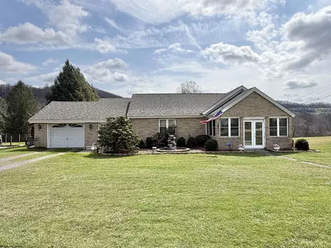 2654 Hood Ave, Shinnston, WV 26431