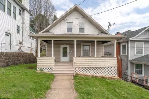 1023 Mccoy St, Fairmont, WV 26554