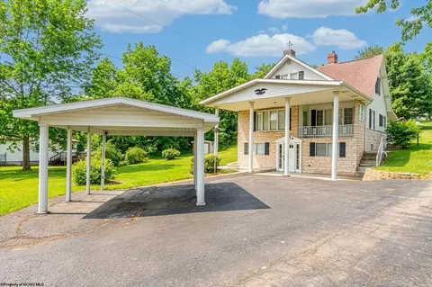 436 End Rd, Connellsville, PA 15425