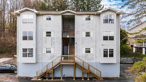 500 Stewart Ln, Morgantown, WV 26505