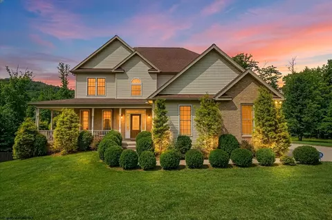 206 Van Tassel Ct, Morgantown, WV 26508