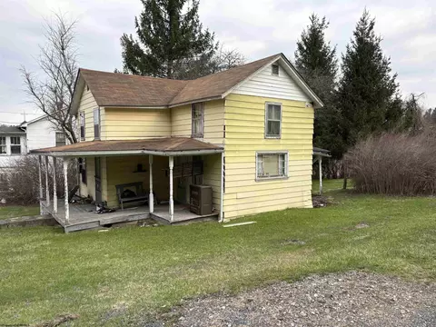 183 3rd St, Thomas, WV 26292 photo 2