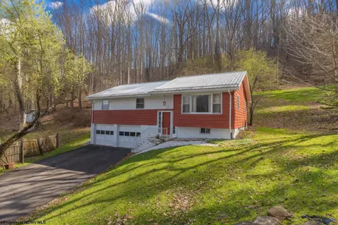161 Hilltop Dr, Philippi, WV 26416