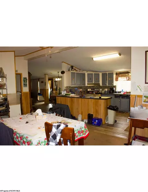 492 Main St, Beverly, WV 26253 photo 8