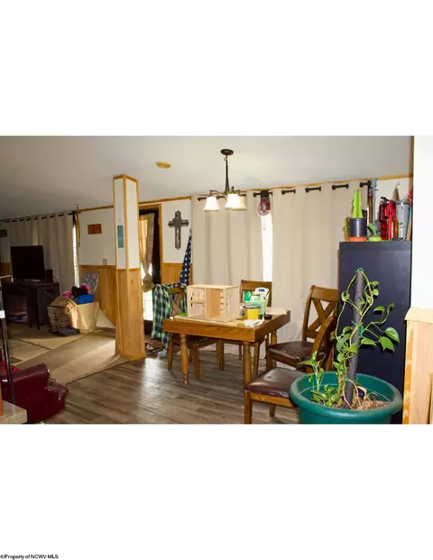 492 Main St, Beverly, WV 26253 photo 7