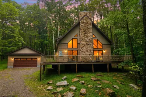 533 Windflower Dr, Terra Alta, WV 26764